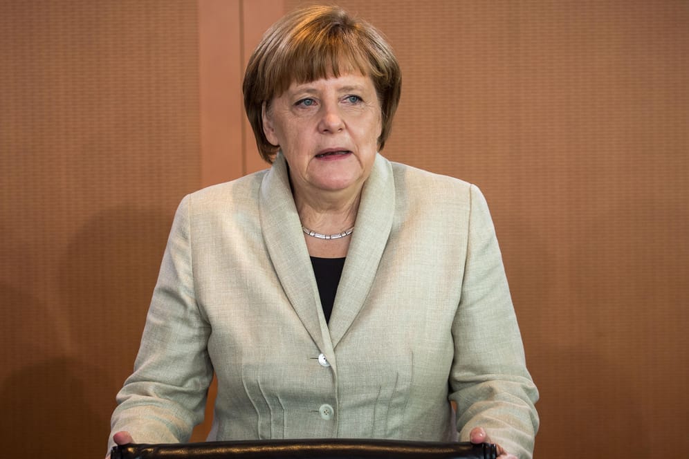 Bundeskanzlerin Angela Merkel steht in der Affäre Böhmermann eine unangenehme Entscheidung bevor.
