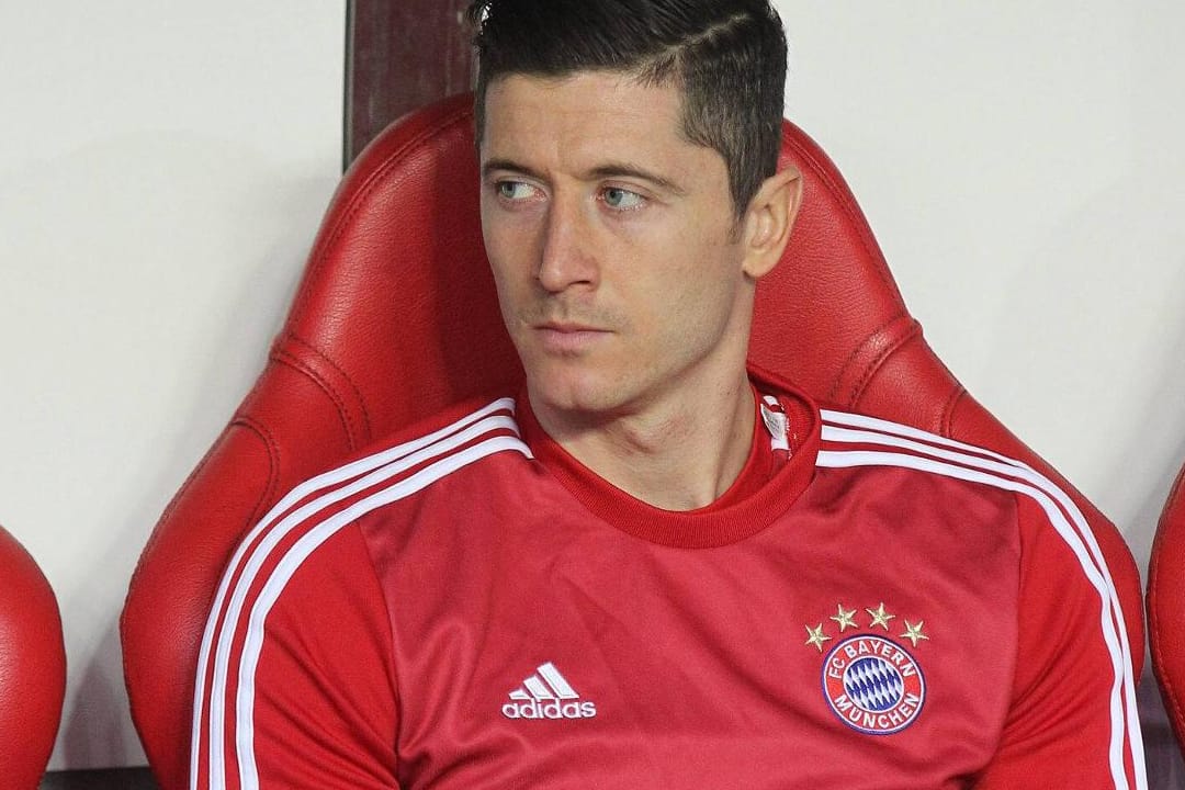 Ungewohnter Platz: Robert Lewandowski saß gegen Lissabon lange auf der Bank.