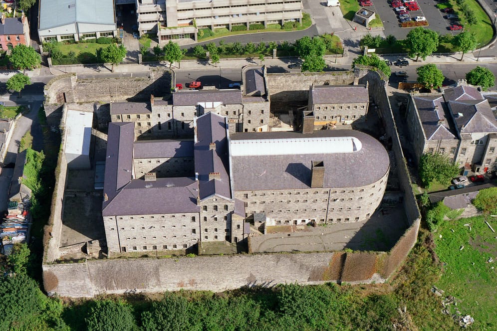 Einst Staatsgefängnis, heute eine nationale Gedenkstätte und Besuchermagnet - das Kilmainham Gaol in Dublin.