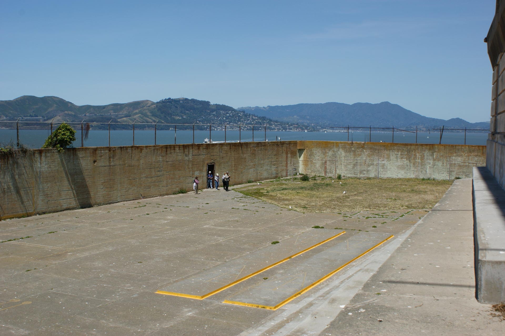 Für die heutigen Alcatraz-Besucher ist ein schöner Anblick, für die Insassen war es garantiert eine Qual - der Blick auf San Francisco.