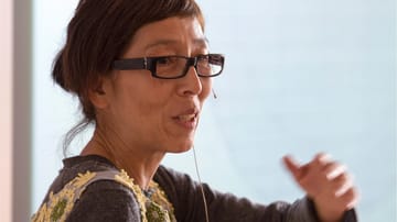 Die 60-jährige japanische Designerin und Architektin Kazuyo Sejima hat den "unsichtbaren" Zug entworfen.