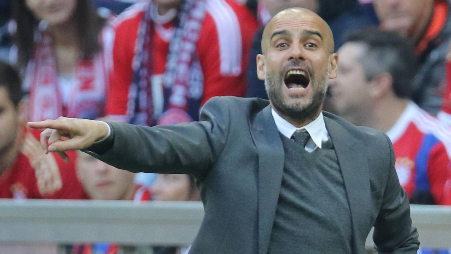 Cheftrainer Pep Guardiola verlässt die Bayern am Saisonende in Richtung Manchester City. Cheftrainer Pep Guardiola verlässt die Bayern am Saisonende in Richtung Manchester City.