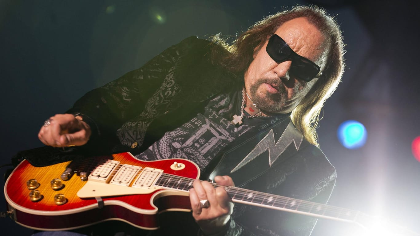 Der ehemalige Kiss-Gitarist Ace Frehley wurde nach einem Konzert ins Krankenhaus eingeliefert.