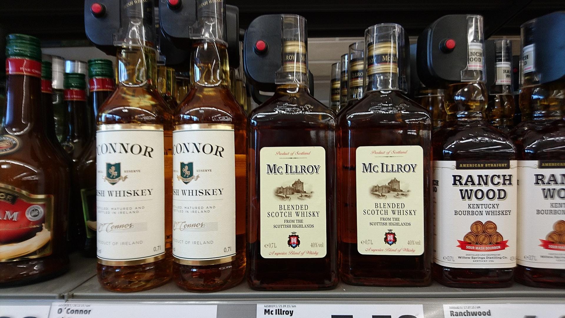 Der Scotch-Whisky bei Penny heißt Mc Illroy und kostet 7,59 Euro.