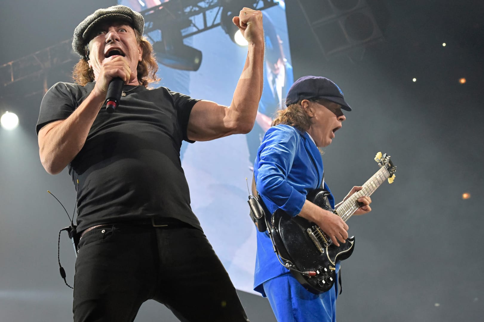 Brian Johnson (li.) und Angus Young