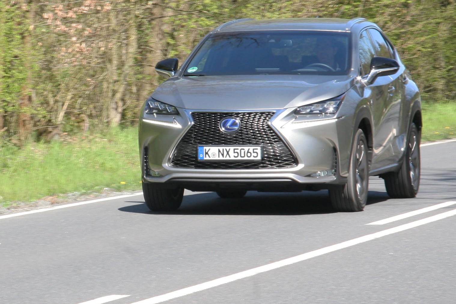 Ausfahrt im Lexus NX 300h.