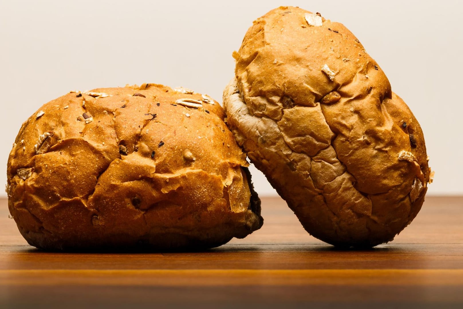 Selbstgemachte Dinkelbrötchen sind eine leckere Alternative.