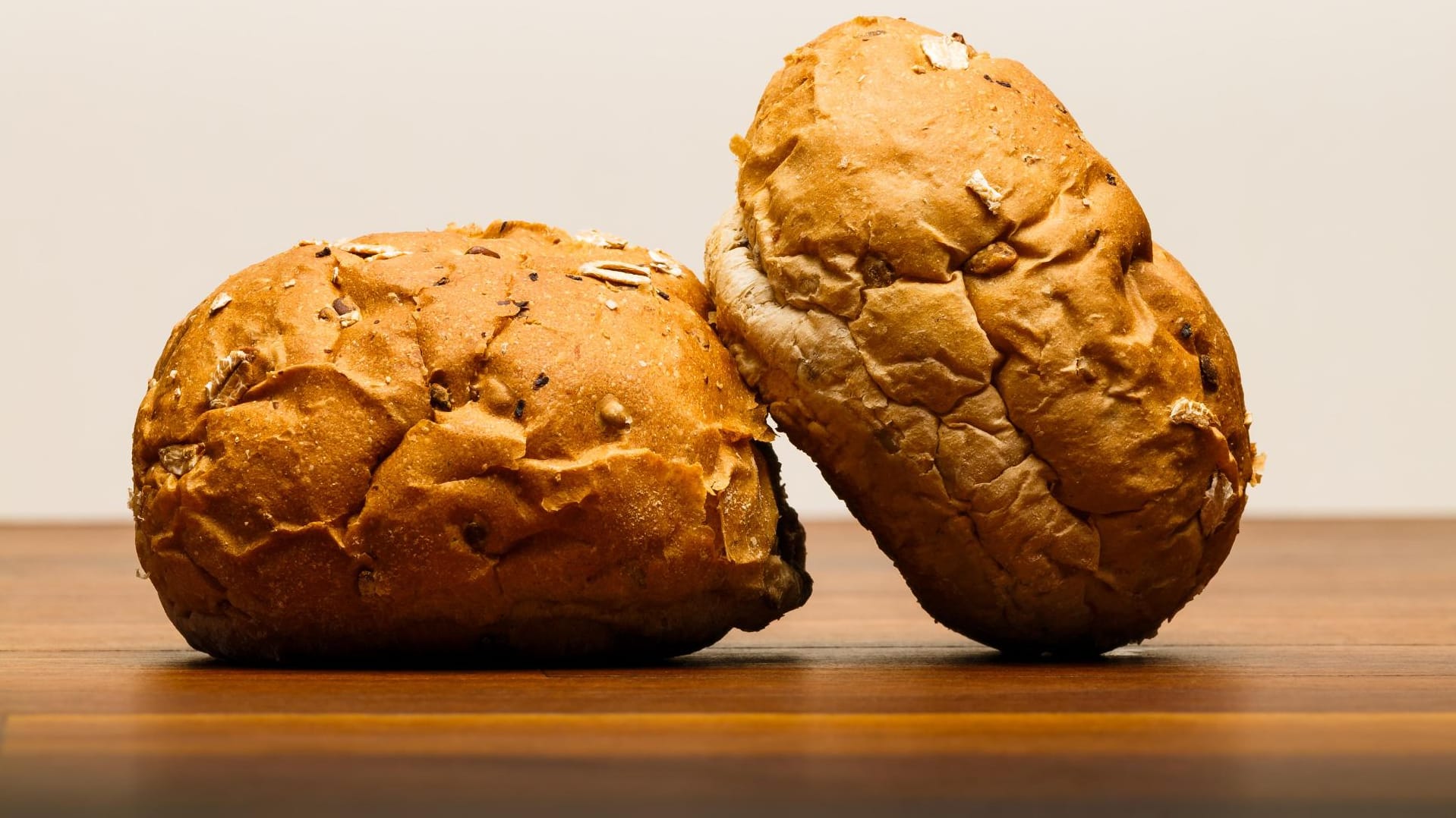 Selbstgemachte Dinkelbrötchen sind eine leckere Alternative.