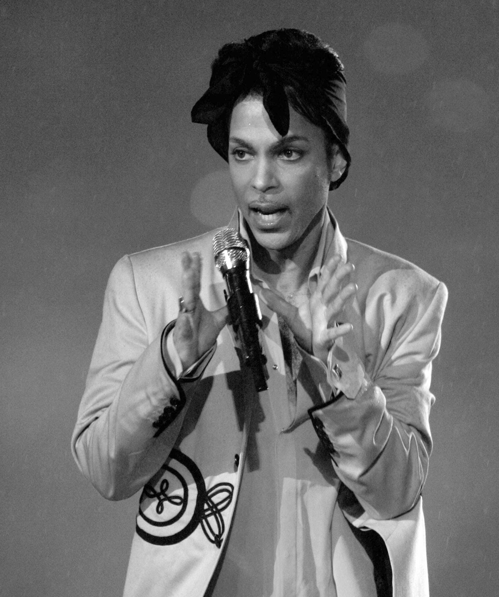 Die Musiklegende Prince ist tot. Der Sänger starb am 21. April 2016 im Alter von 57 Jahren.