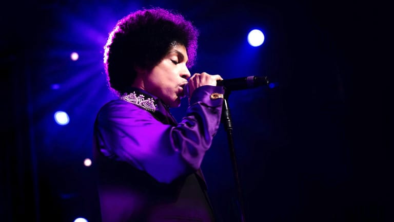 Prince - hier bei einem Auftritt im Jahr 2013 zu sehen - ist im Alter von 57 Jahren gestorben.