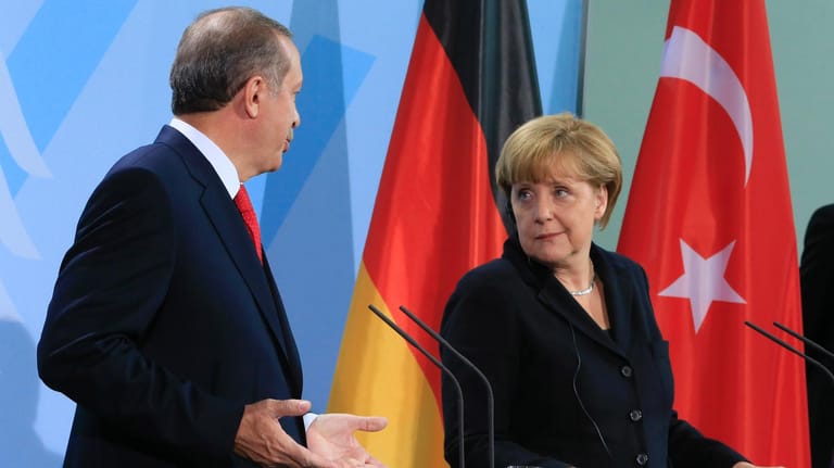 Zu unterwürfig? Merkel und Erdogan.
