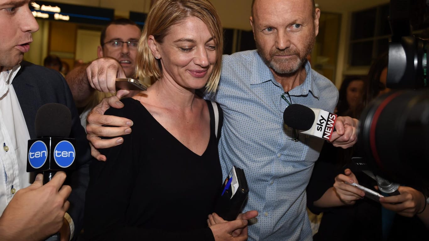 Kindesentführung: Reporterin Tara Brown und ihr Kollege Stephen Rice vom australischen Sender Channel Nine waren im Libanon wegen der Verwicklung in eine Kindesentführung zwei Wochen im Gefängnis.