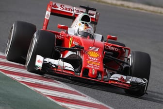 Sebastian Vettel im Ferrari: In Sotschi hat er mehr Power zur Verfügung.