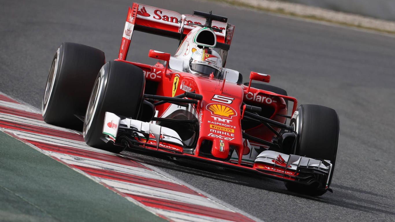 Sebastian Vettel im Ferrari: In Sotschi hat er mehr Power zur Verfügung.