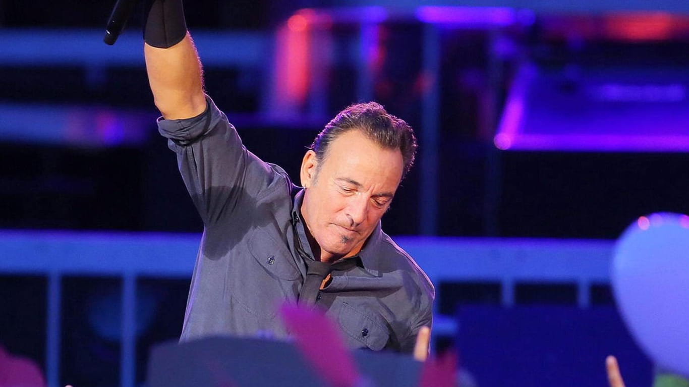 Springsteen verabschiedet sich musikalisch vom verstorbenen Prince.