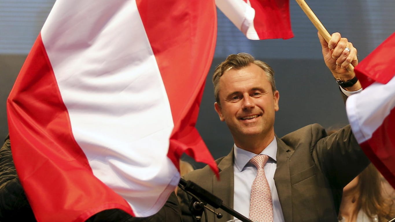 FPÖ-Kandidat Norbert Hofer hat bei der ersten Runde der österreichischen Bundespräsidentenwahlen die meisten Stimmen bekommen.