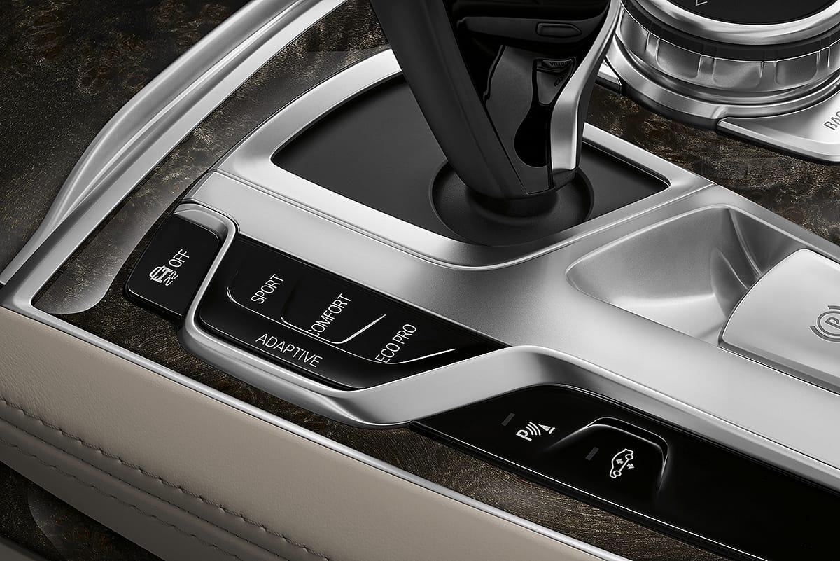 Vor allem im Sport- und im Adaptive-Mode des Executive Drive bietet der an sich sehr komfortable Bayer die für BMW sprichwörtliche „Freude am Fahren“.