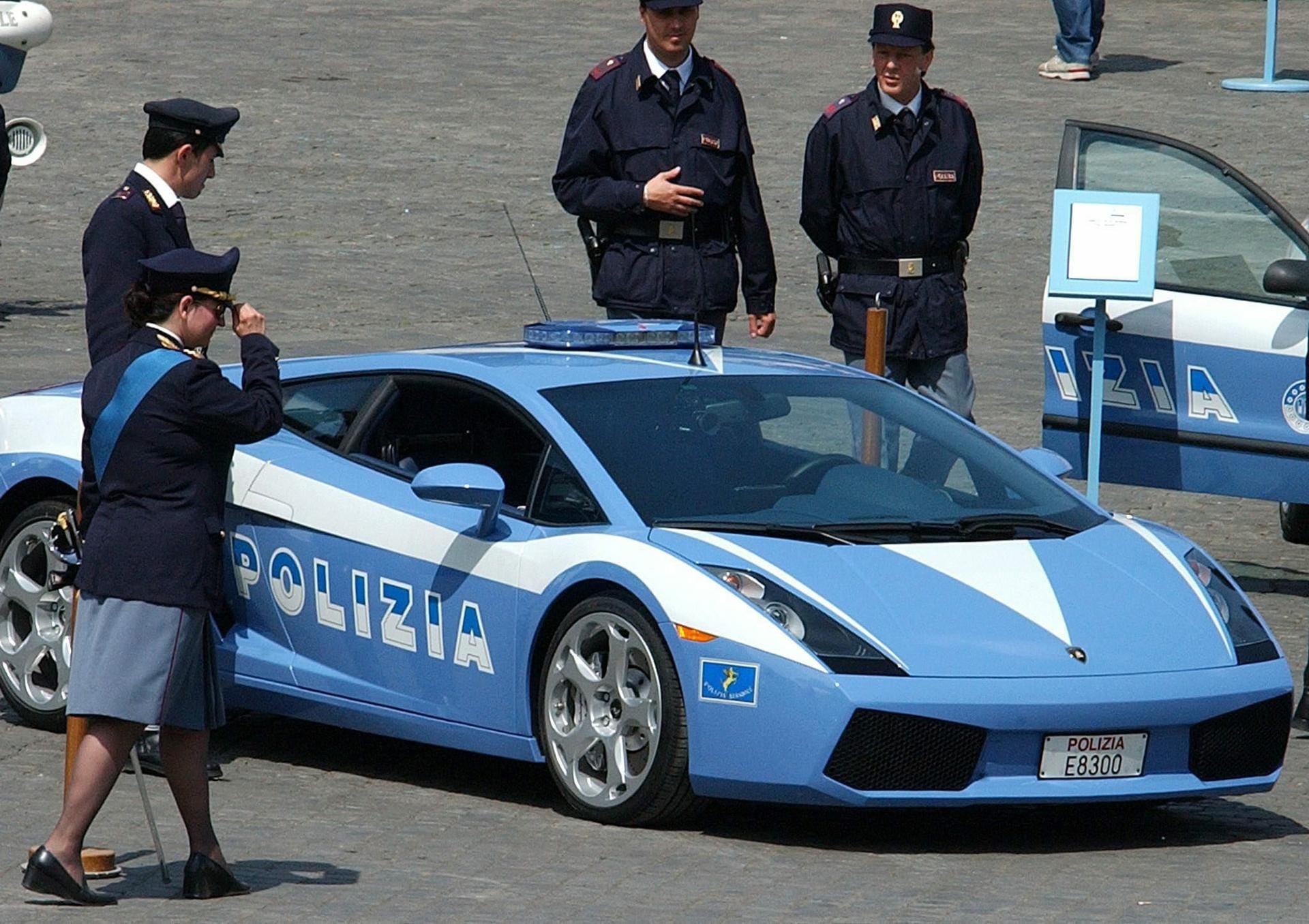 Auch im neuen Jahrtausend gab es zahlreiche, rassige Sportwagen von Lamborghini. Den Gallardo (gebaut von 2003 bis 2013) fuhr sogar die italienische Autobahn-Polizei.