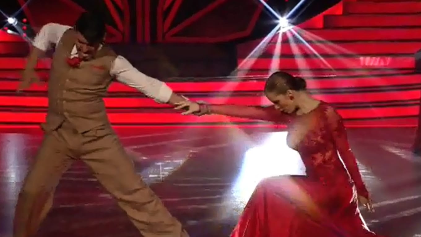 Victoria Swarovski begeistert mit einem Tango.