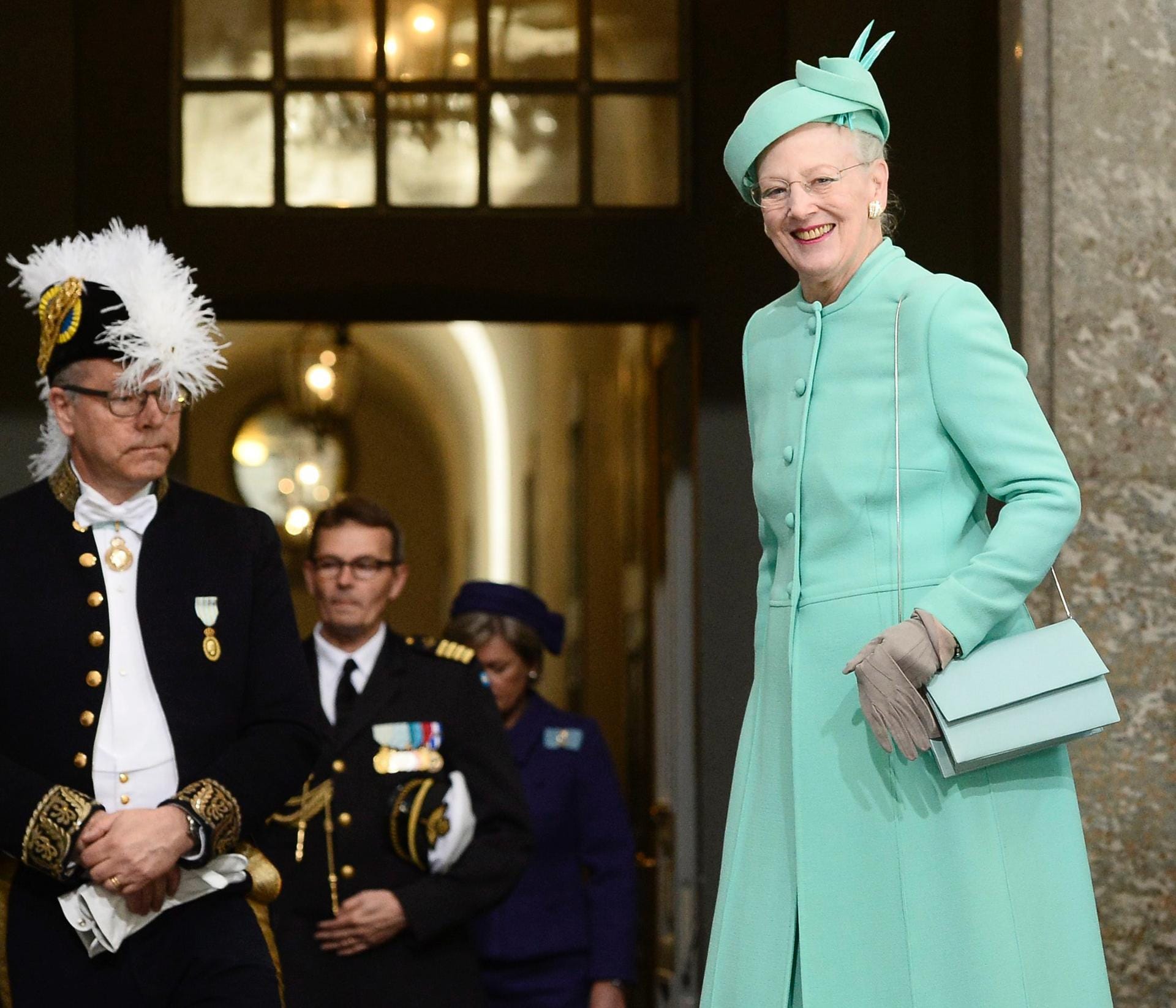 Die dänische Königin Margrethe erschien in einem mintfarbenen Kleid.