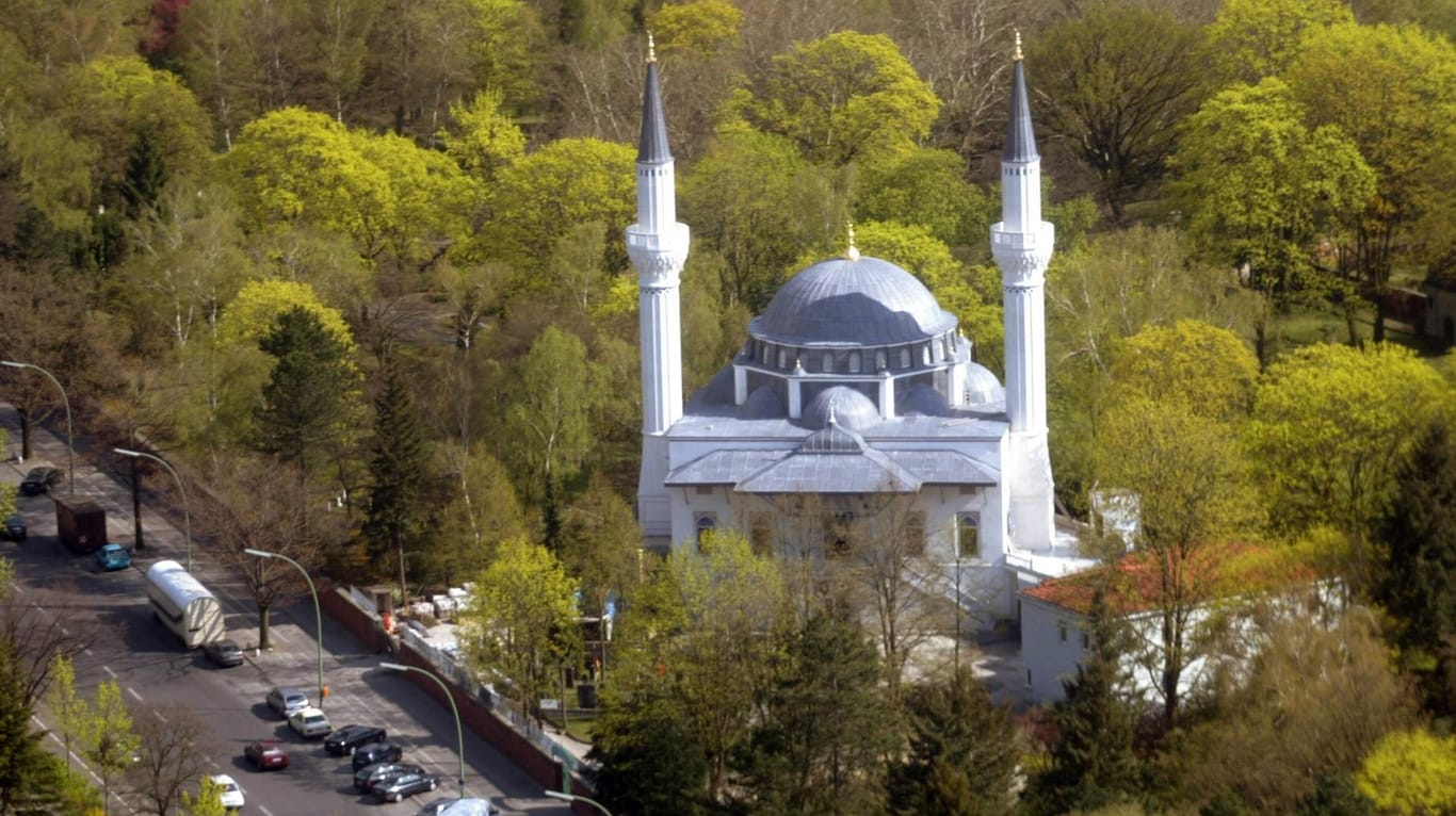 Die Sehitlik-Moschee am Columbiadamm in Berlin.