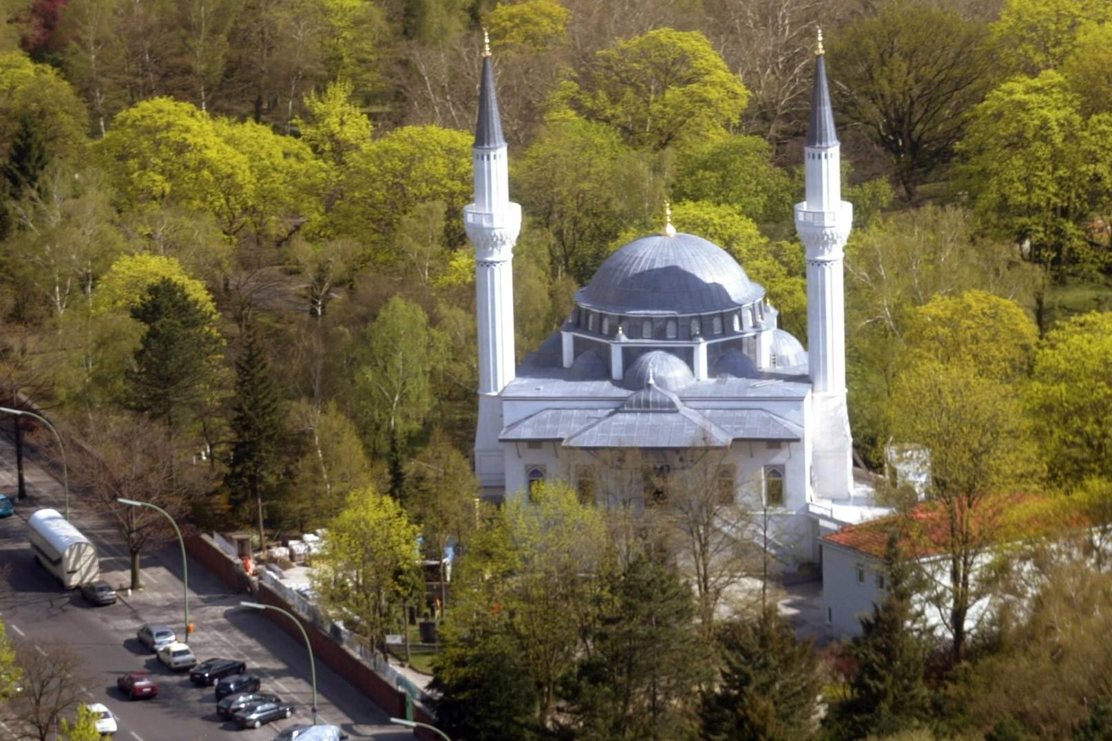 Die Sehitlik-Moschee am Columbiadamm in Berlin.