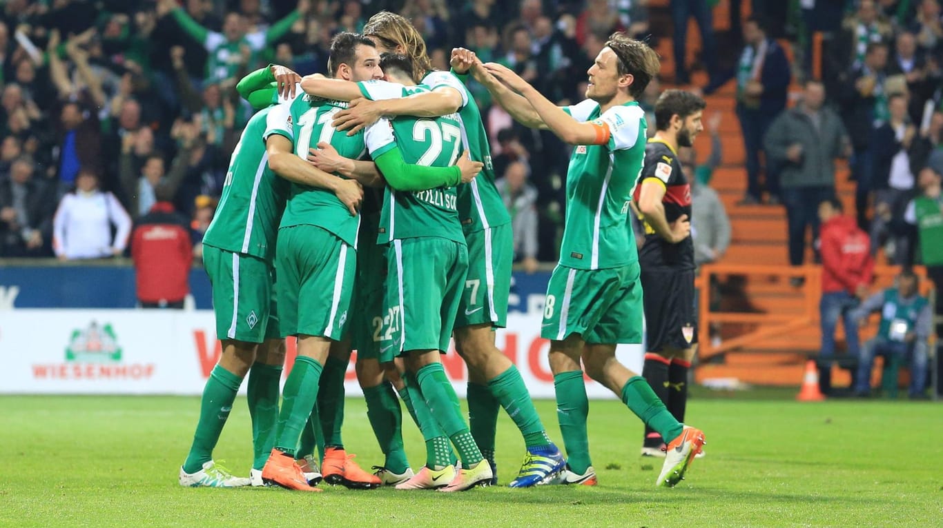 Jubelstimmung: Werder Bremen meldet sich mit einer Torgala im Abstiegskampf der Bundesliga zurück.