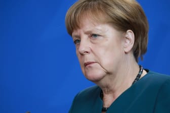 Angela Merkel fordert einen Kurswechsel gegenüber der AfD.