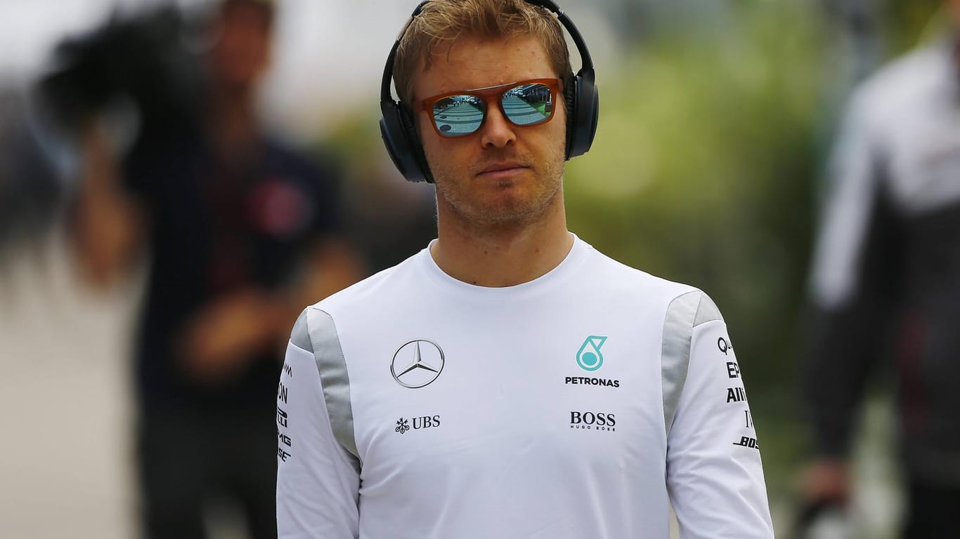 Nichts hören, nichts sehen: Nico Rosberg bleibt trotz seiner Siegesserie voll konzentriert.