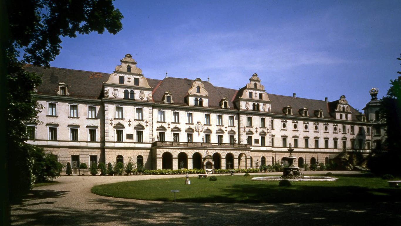 Das Fürstenschloss Sankt Emmeram ist die größte bewohnte Schlossanlage Europas.