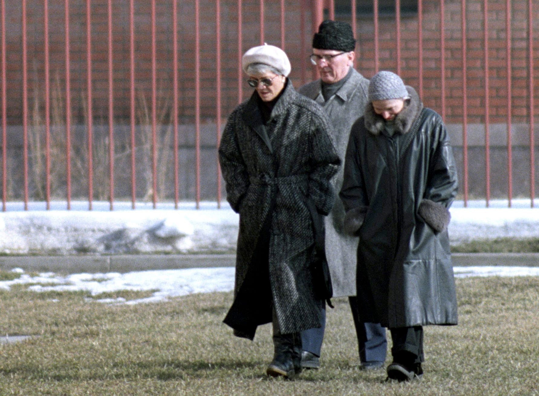 Nach der Wende 1989 wird es ungemütlich in Deutschland für Erich und Margot Honecker.