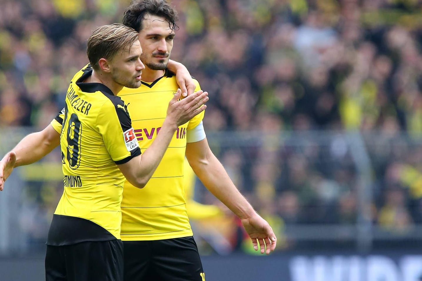 "Bitte bleib bei uns": Marcel Schmelzer (links) und Mats Hummels.