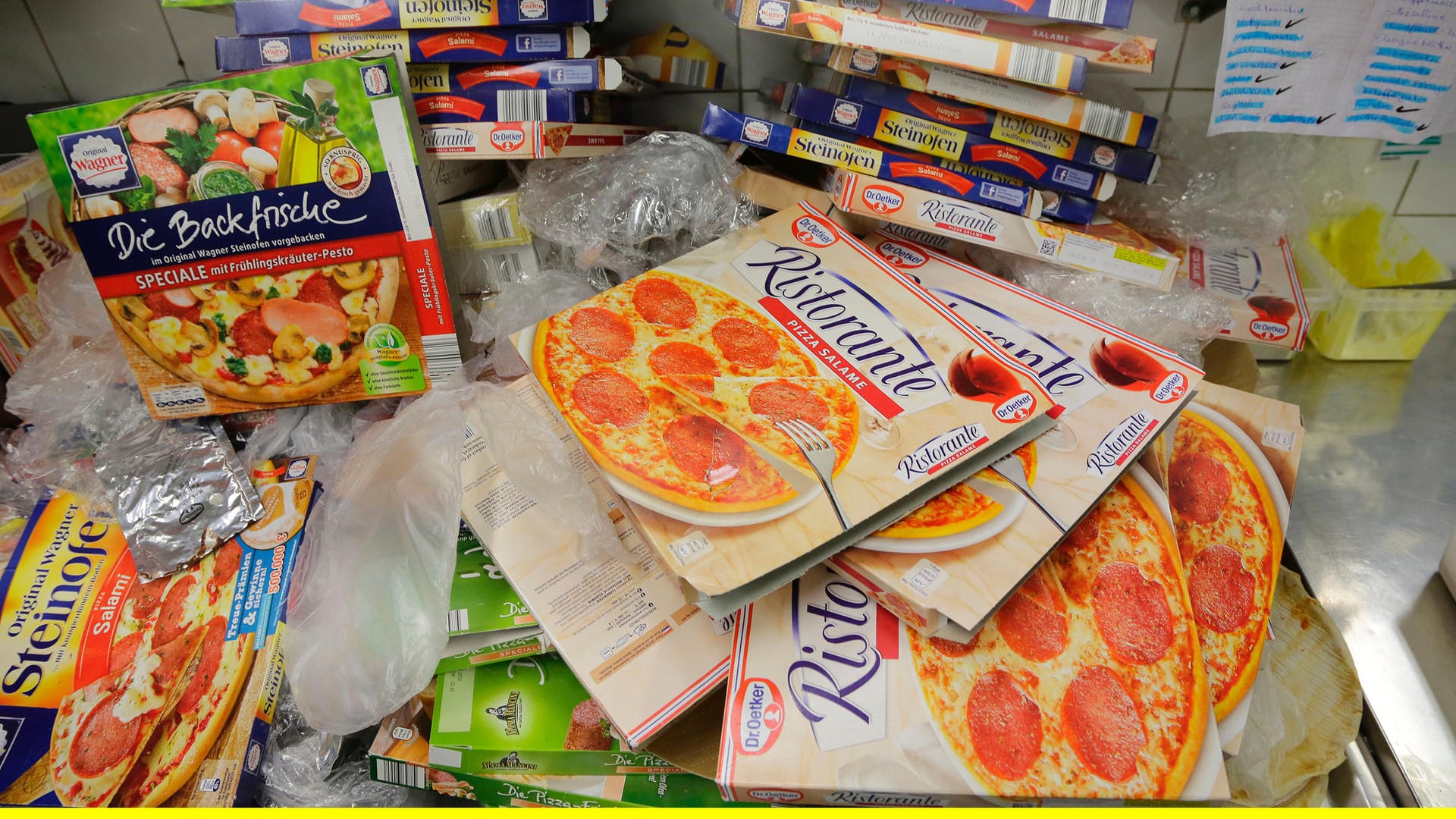 Die "Ristorante"-Pizza von Dr. Oetker ist ein Verkaufsschlager. Dennoch machten die Pizzen von Wagner und Aldi im Geschmackstest das Rennen. Die "Ristorante"-Pizza von Dr. Oetker ist ein Verkaufsschlager. Dennoch machten die Pizzen von Wagner und Aldi im Geschmackstest das Rennen.