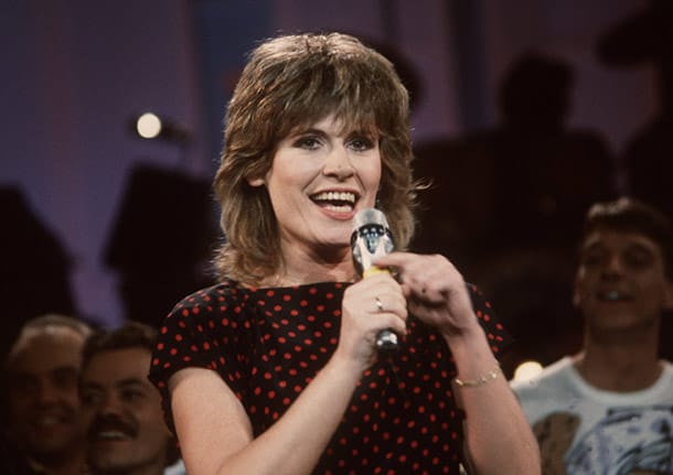 Mary Roos erreichte 1972 mit "Nur die Liebe lässt uns leben" den dritten Platz. 1984 erzielte "Aufrecht geh’n" leider nur noch Rang 13.