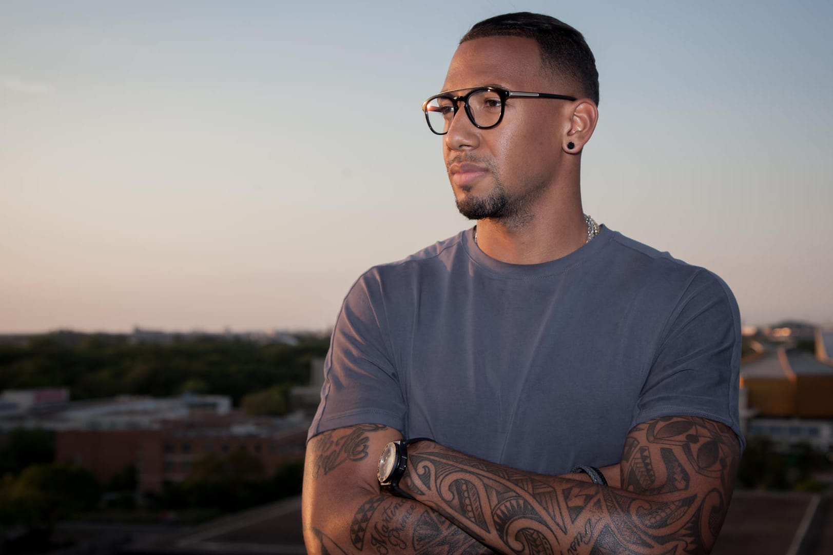 Er hat den Durchblick in Sachen Mode: Jérôme Boateng. Deswegen bringt er jetzt auch seine eigenen Brillen auf den Markt.