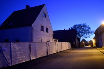 In dem Haus in Höxter-Bosseborn wurden mindestens acht Frauen misshandelt.