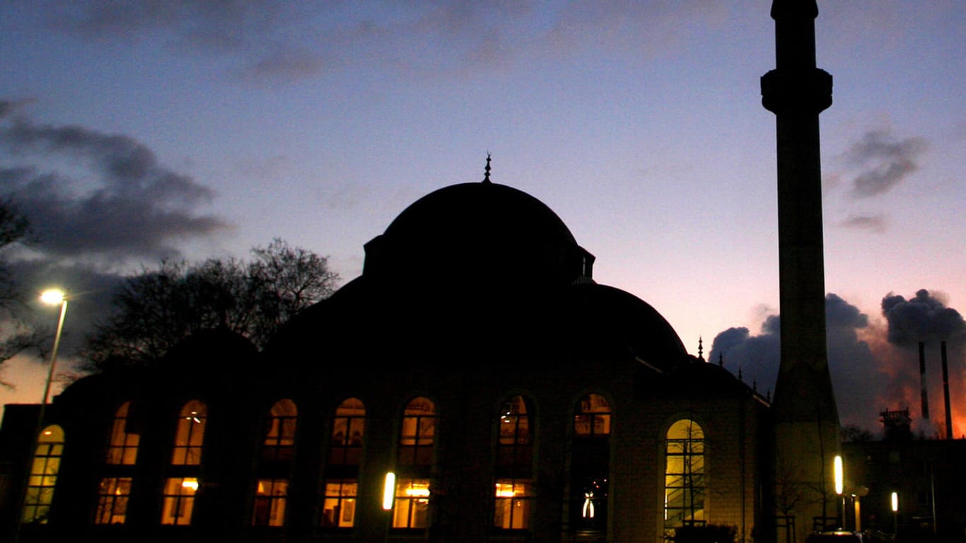 Die Merkez-Moschee in Duisburg Marxloh.