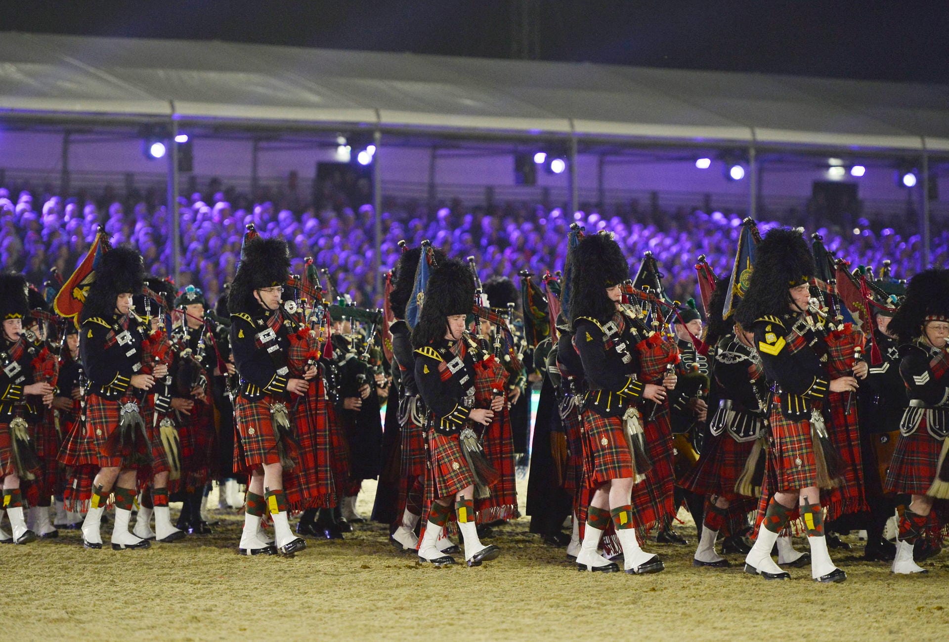 Und Dudelsackspieler - hier die Band der Scots Guards - durften natürlich auch nicht fehlen.