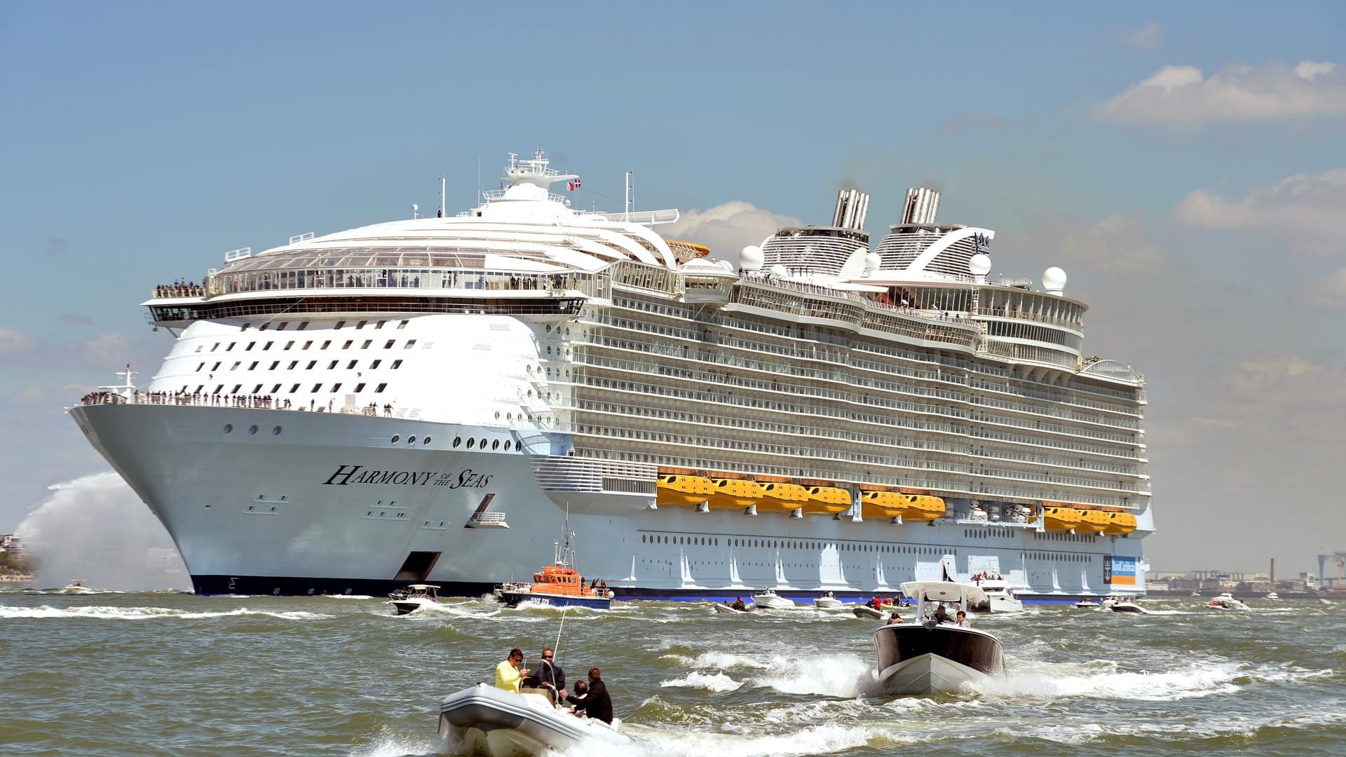 Die "Harmony of the Seas" auf Jungfernfahrt.