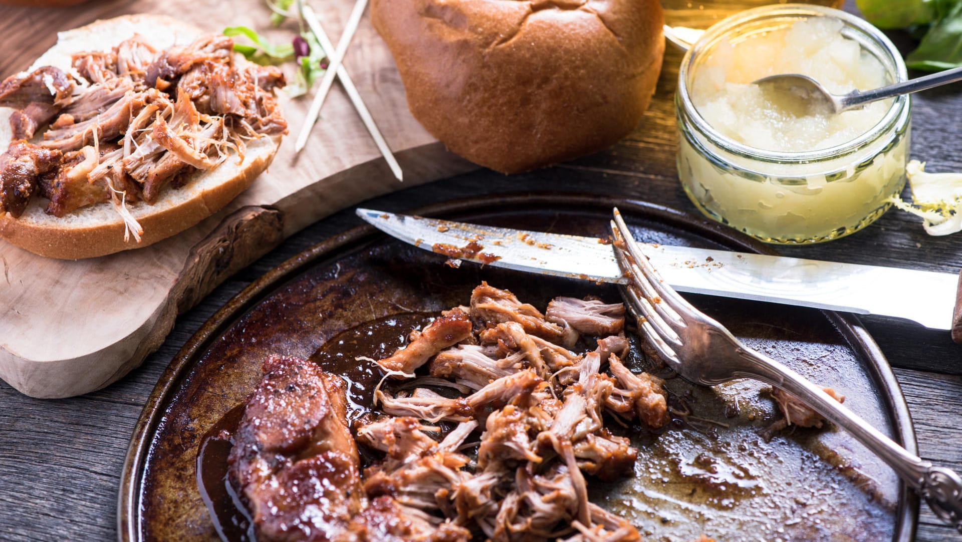 Pulled Beef aus dem Ofen ist die amerikanische Variante vom Schweinebraten.