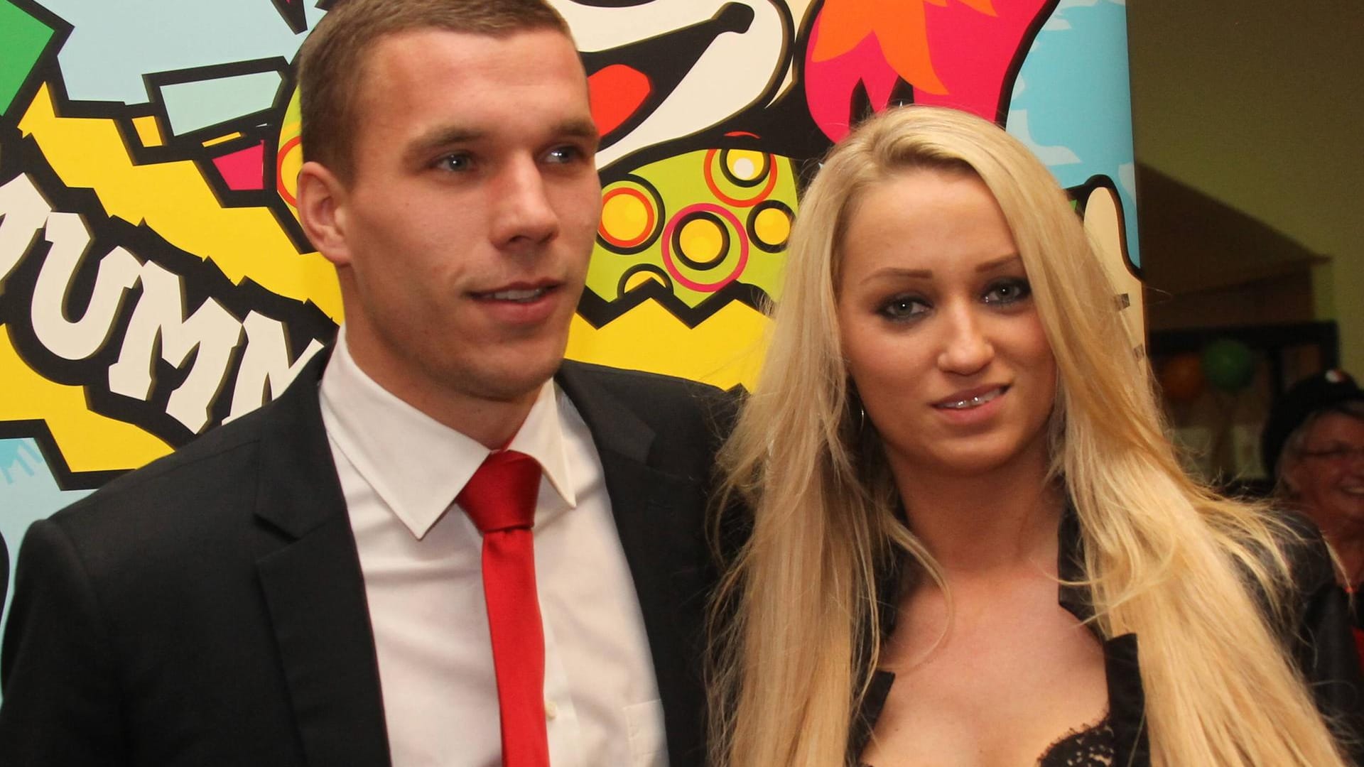 Lukas Podolski und seine Monika 2011 beim Kölner Karneval.