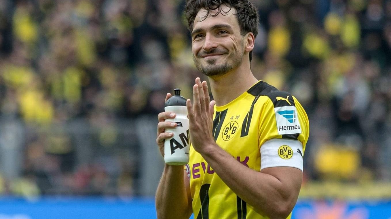 Mats Hummels schmunzelt: Für den Noch-Dortmunder wird das Pokal-Finale eine hochemotionale Angelegenheit.