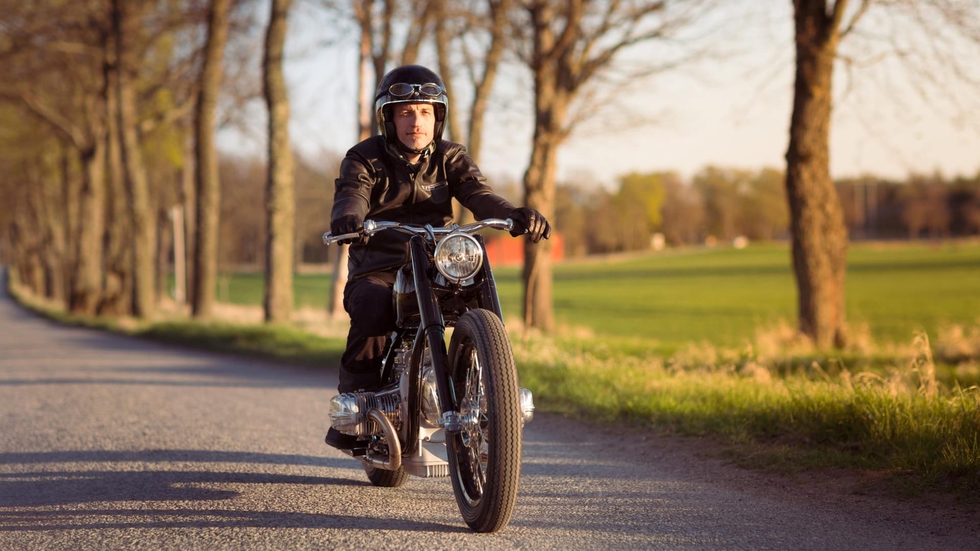 Das Show-Fahrzeug basiert auf einem historischen, vor einiger Zeit in einem Rennen beschädigten Originalmotor.