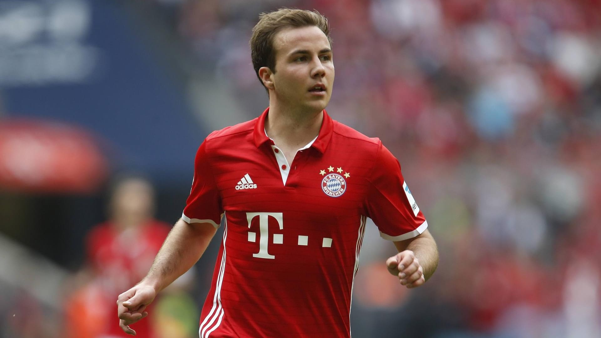 Mario Götze spielt einem Medienbericht zufolge auch in der kommenden Saison für den deutschen Rekordmeister. Mario Götze spielt einem Medienbericht zufolge auch in der kommenden Saison für den deutschen Rekordmeister.