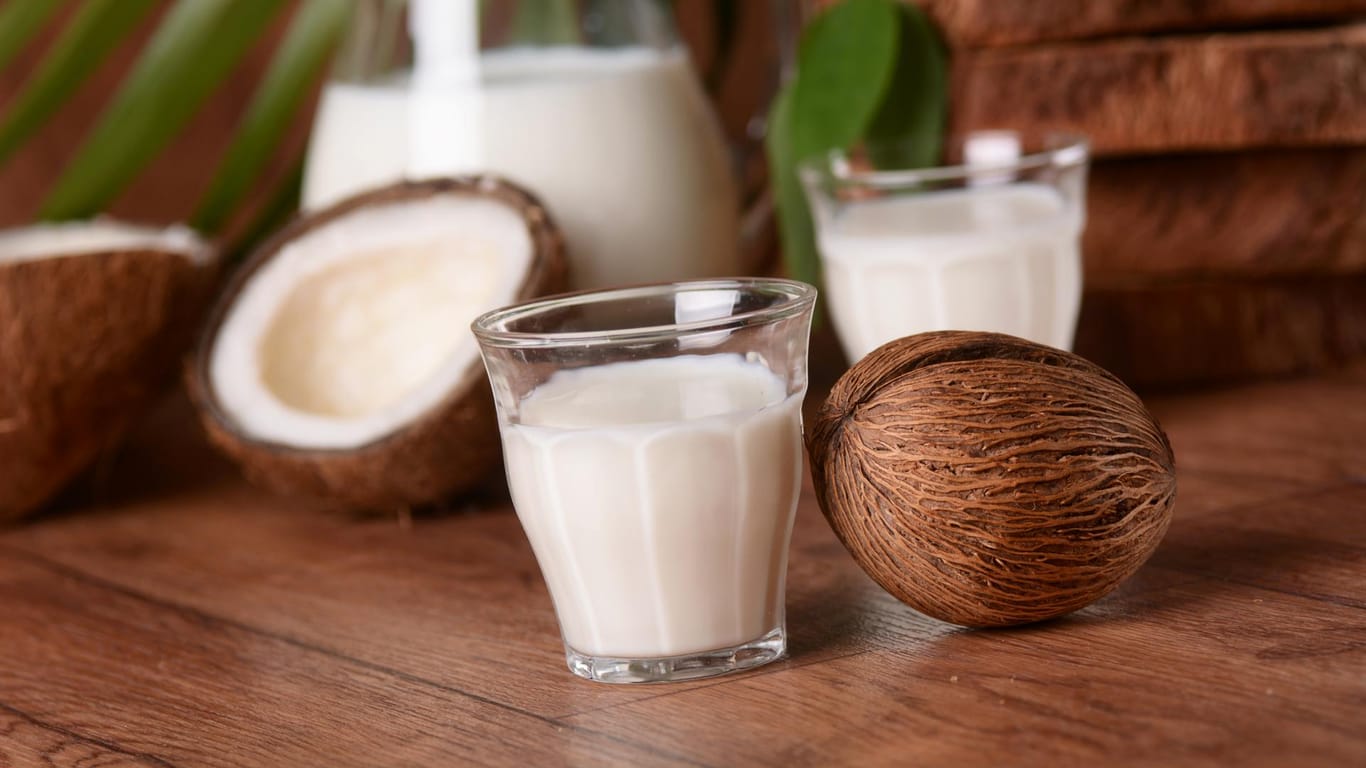Kokosmilch ist eine gesunde Alternative zur Kuhmilch - und zudem vegan.