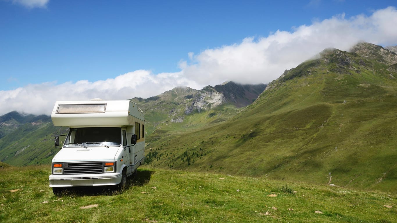 Auf einem Campingurlaub können Sie verschiedene Regionen in Frankreich wie die Pyrenäen entdecken.