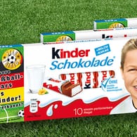 Götze, Boateng und Podolski als Kinder: Die neue Schoko-Verpackung hat Pegida-Anhänger auf die Barrikade gebracht.