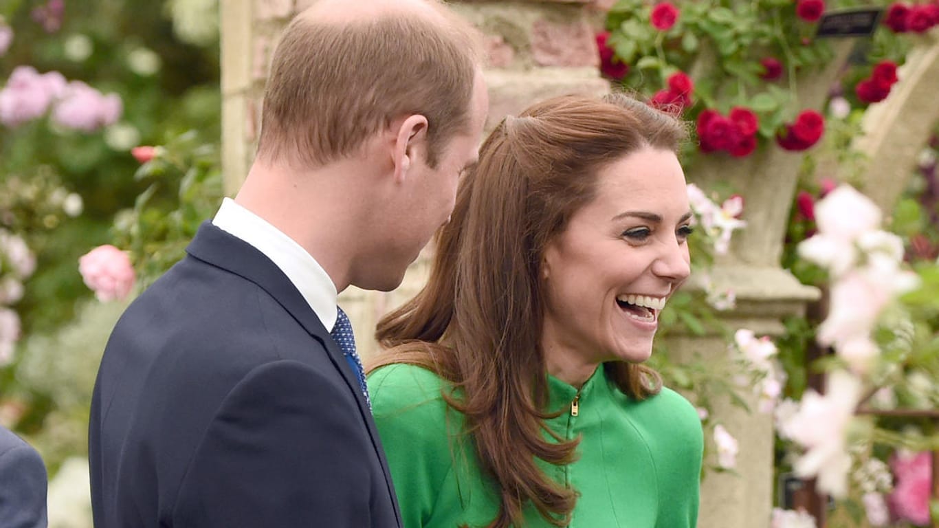 The Duke and Duchess of Cambridge and Prince Harry at the Chelsea Flower Show in London.Kate und William bei der Chelsea Flower-Show in London.