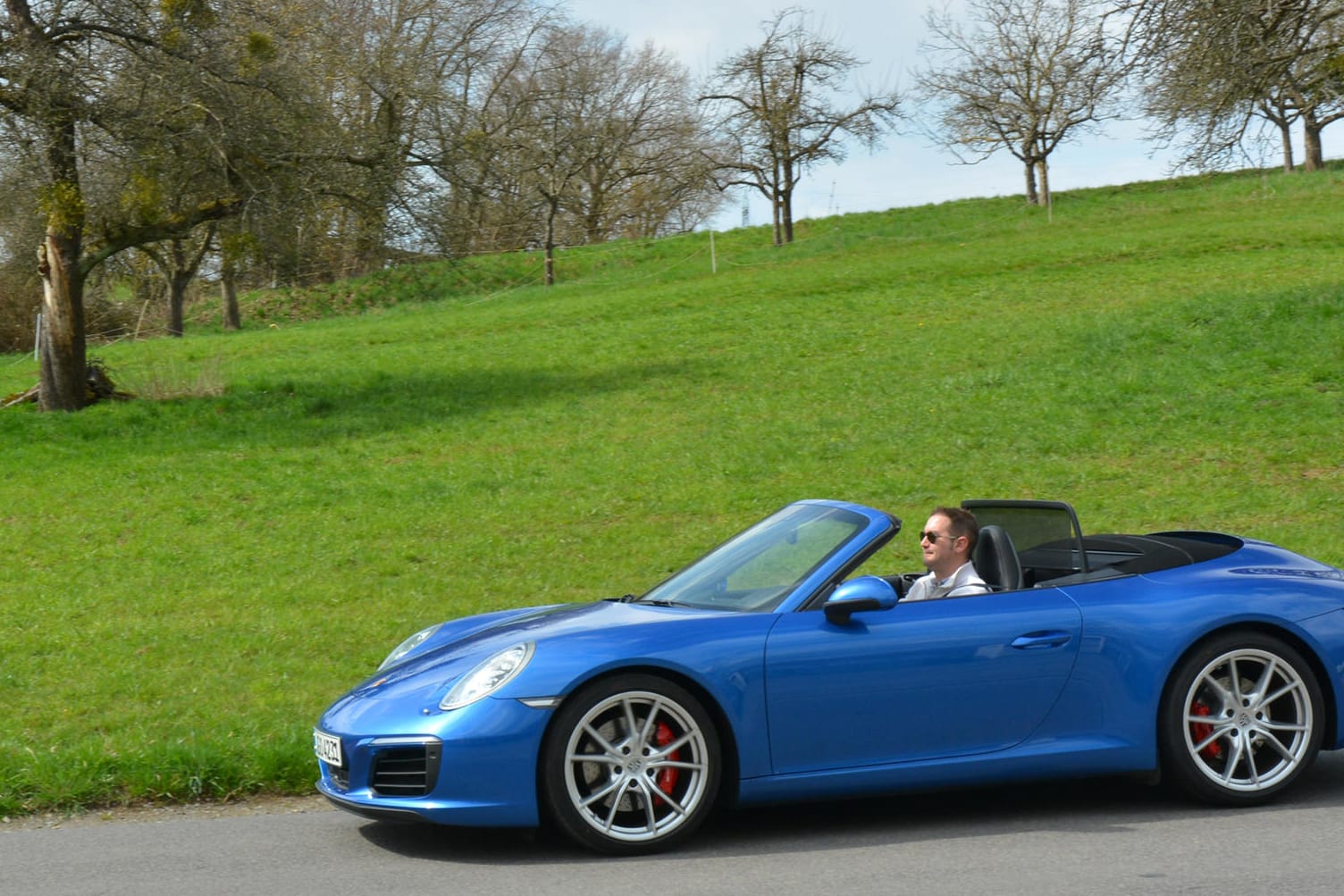 Auch entspanntes Cruisen macht der 911 S gerne mit.