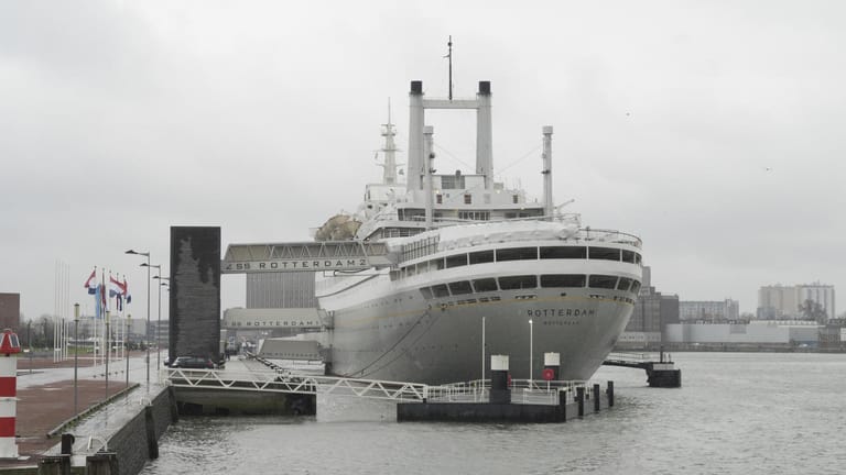Museums- und Hotelschiff SS Rotterdam.